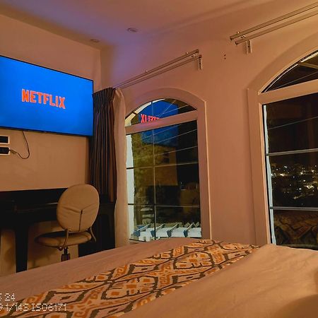 Celestia Boutique Inn - Boutique Stay Overlooking Jerash Ruins Jarash Eksteriør billede