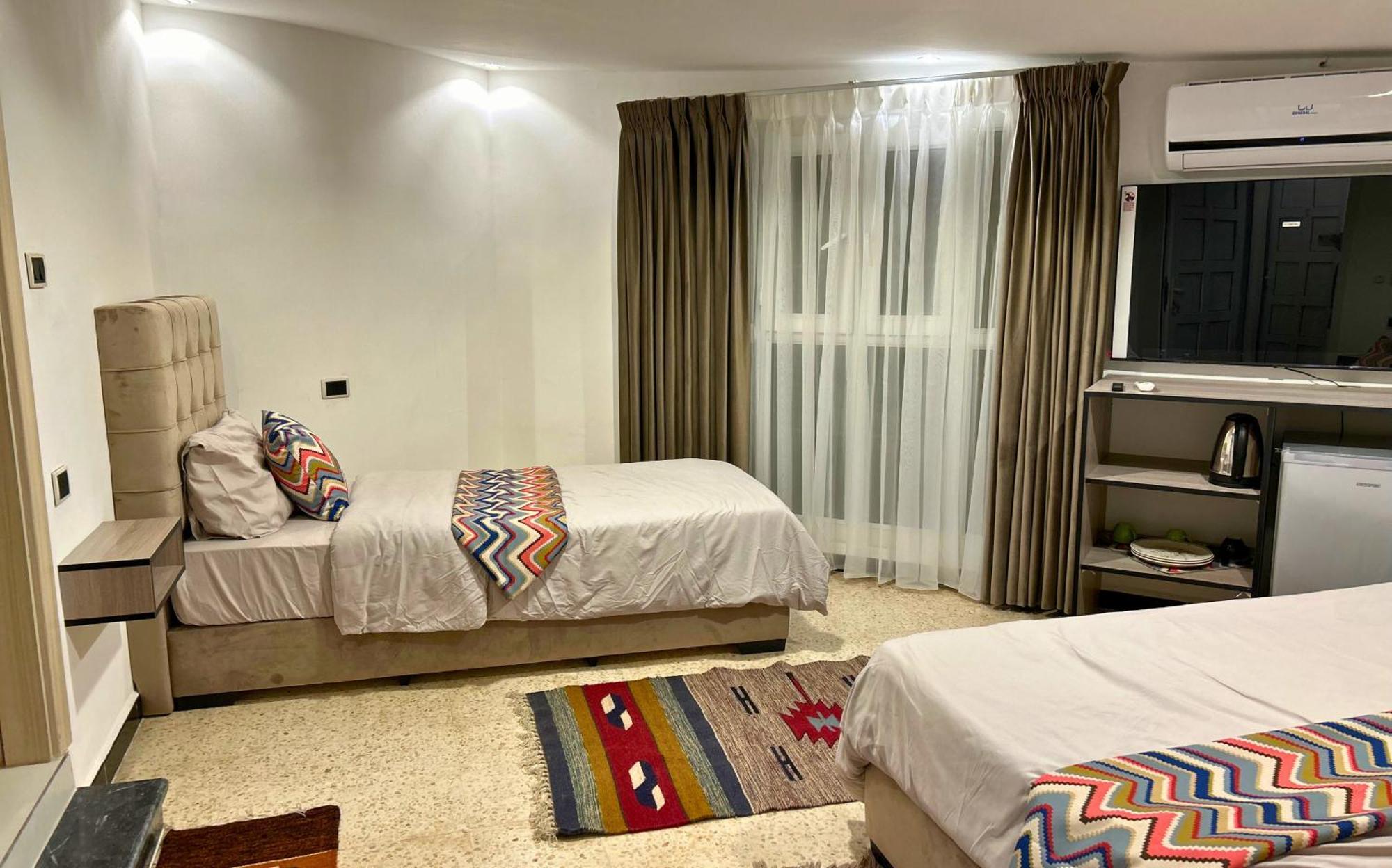 Celestia Boutique Inn - Boutique Stay Overlooking Jerash Ruins Jarash Værelse billede