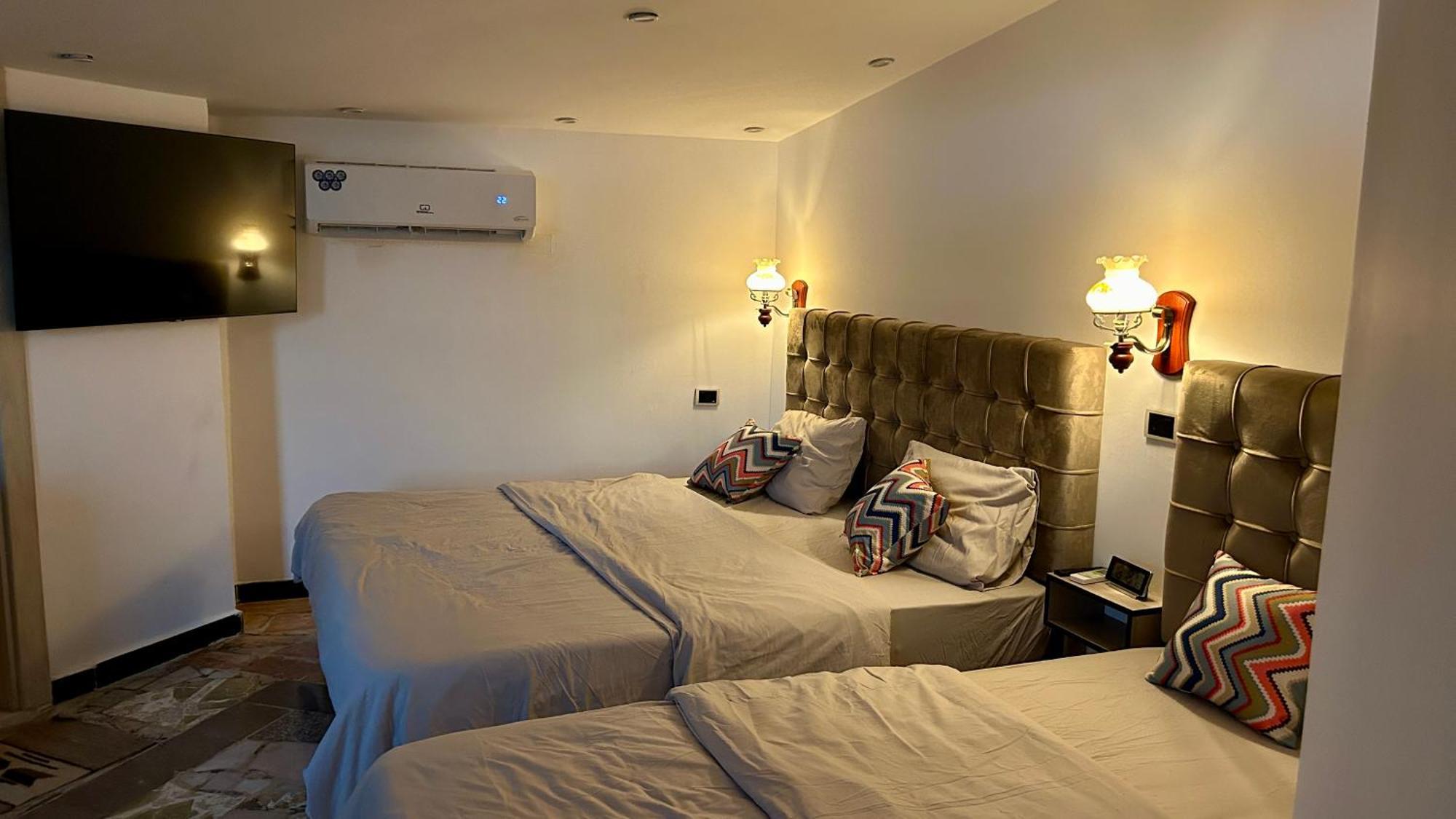 Celestia Boutique Inn - Boutique Stay Overlooking Jerash Ruins Jarash Værelse billede